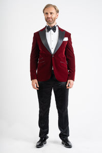 color:burgundy